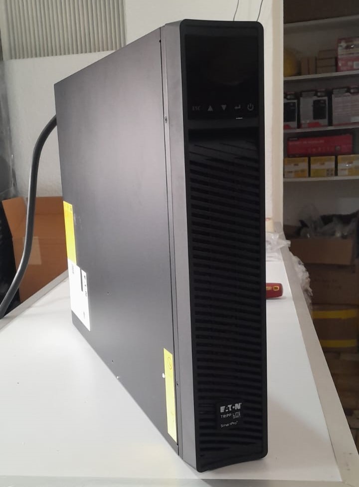 UPS TRIPPLITE SMART3000RMXL2U SEMINUEVO