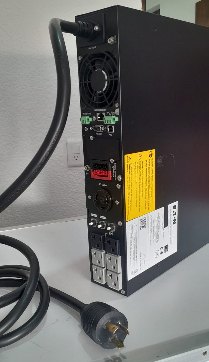 UPS TRIPPLITE SMART3000RMXL2U SEMINUEVO - Imagen 7