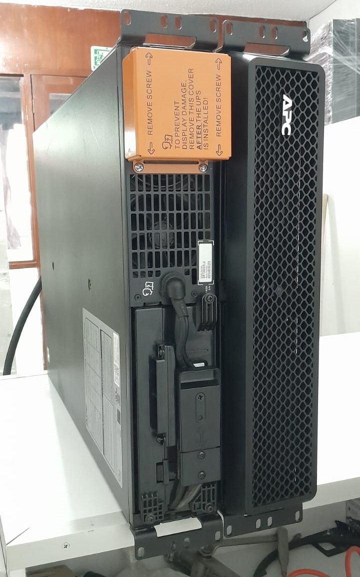 UPS APC SRT3000XLA